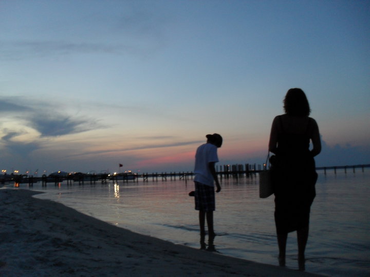 36299_136802713001494_2168777_n